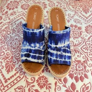 TOMS Indigo Tie-Dye Slide Sandals